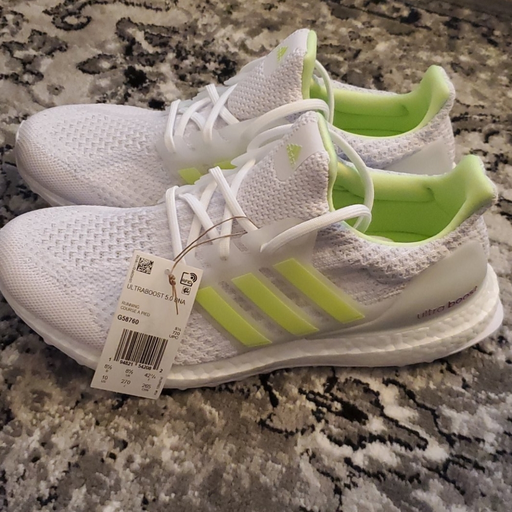 Ultraboost 5.0 DNA W